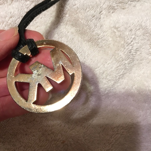 Michael Kors MK Charm Hang Tag Gold Tone Keychain Key Fob Charm - Picture 8 of 9